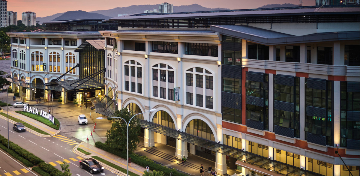 plaza-arkadia-desa-parkcity-facade